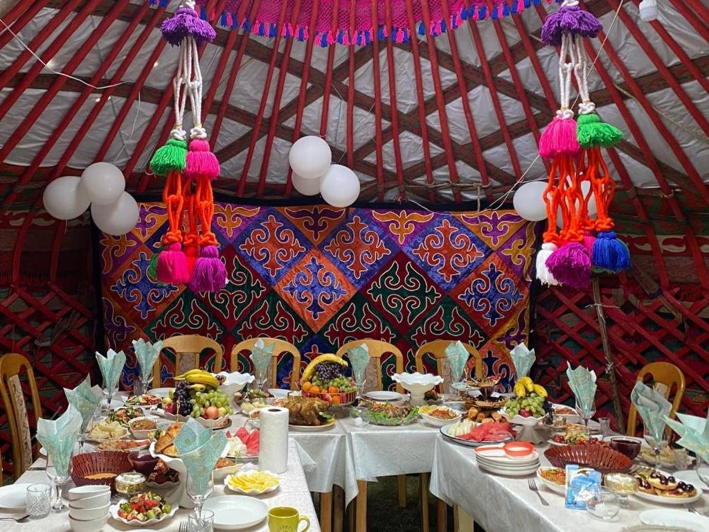 Zalkar Yurt Camp Hotel Song-Kul Eksteriør billede