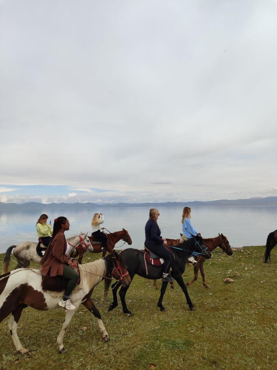 Zalkar Yurt Camp Hotel Song-Kul Eksteriør billede